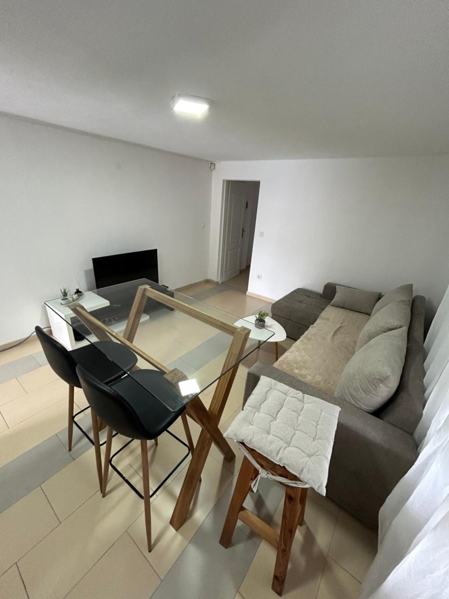 Apartmani Star Tuzla Esterno foto